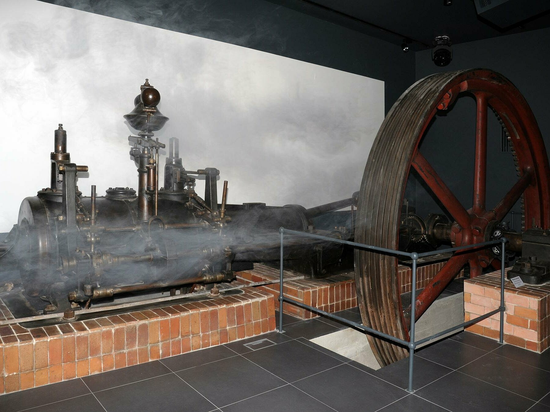 Maszyna parowa w budynku kotłowni , centralne muzeum wlokiennictwa